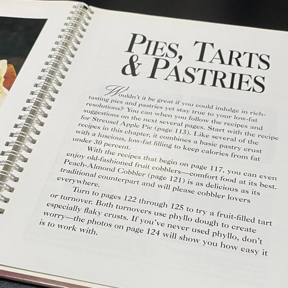 Low-Fat Ways to Bake and Low-calorie recipes spiral Cookbook set